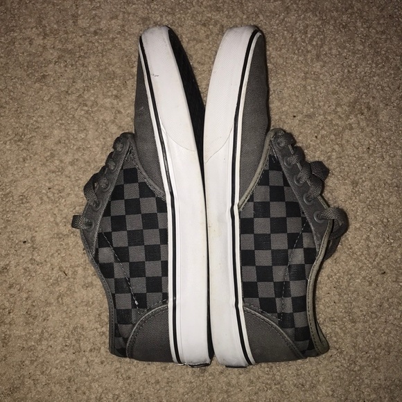 Vans - Picture 4 of 4